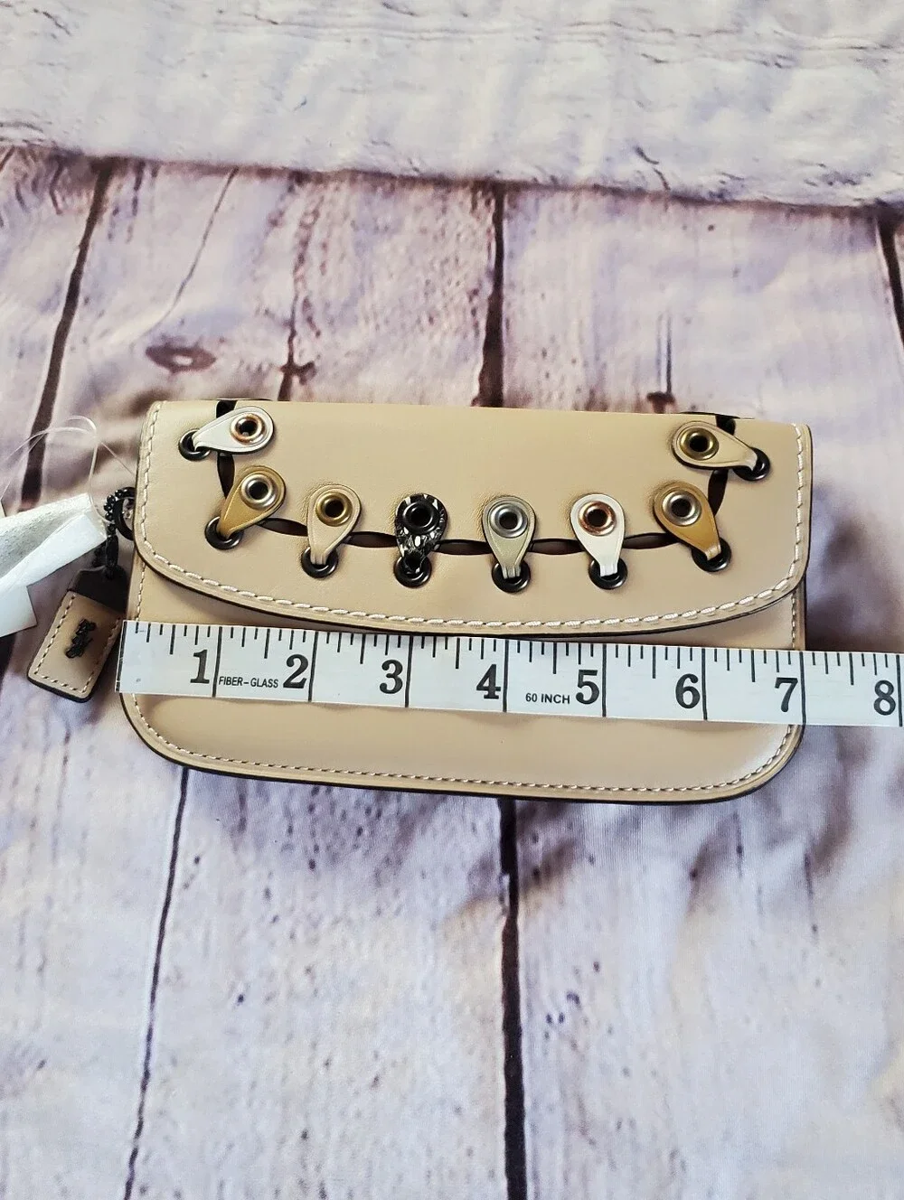 Coach chic beige